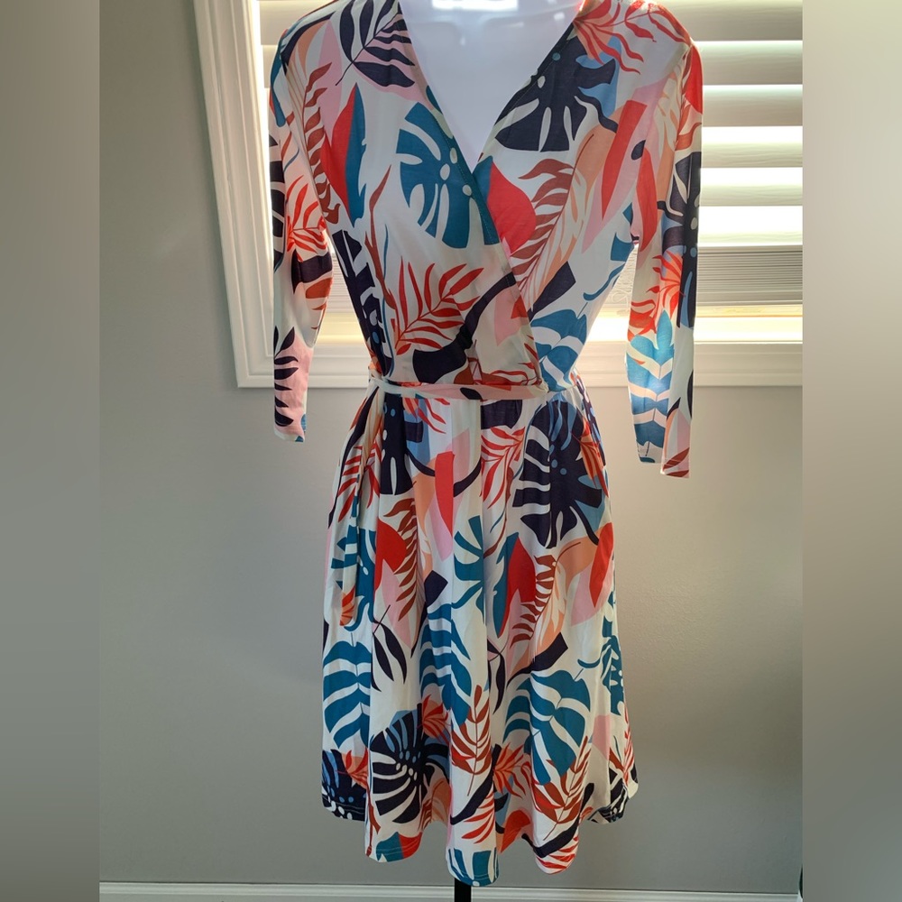 NWT Charmyl Tropical Wrap Dress